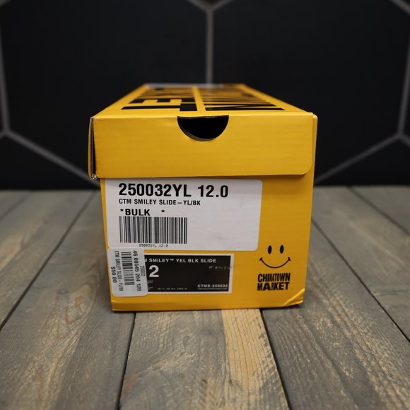 New! Chinatown Market Smiley Face Yellow Slides Sandals Summer Hypebeast - Picture 6 of 6